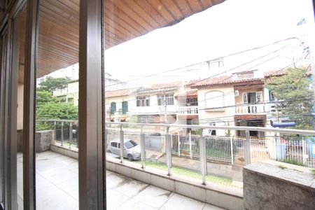 Casa de condomínio à venda com 249m², 3 quartos e 2 vagasVista do Quarto 02
