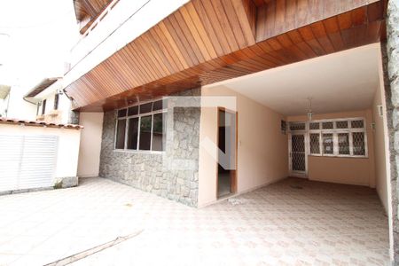 Entrada e Garagem de casa de condomínio à venda com 3 quartos, 249m² em Pechincha, Rio de Janeiro