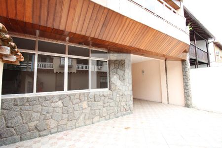 Entrada e Garagem de casa de condomínio à venda com 3 quartos, 249m² em Pechincha, Rio de Janeiro