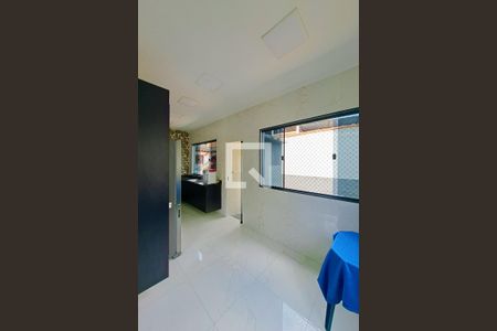 Casa para alugar com 214m², 2 quartos e sem vaga Casa para alugar com 214m², 2 quartos e sem vagaCozinha