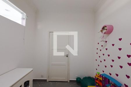 Casa para alugar com 214m², 2 quartos e sem vaga Casa para alugar com 214m², 2 quartos e sem vagaQuarto 2