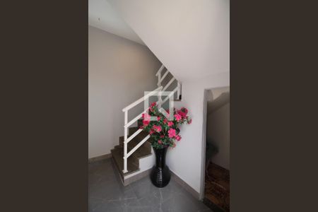 Casa para alugar com 214m², 2 quartos e sem vagaEscada