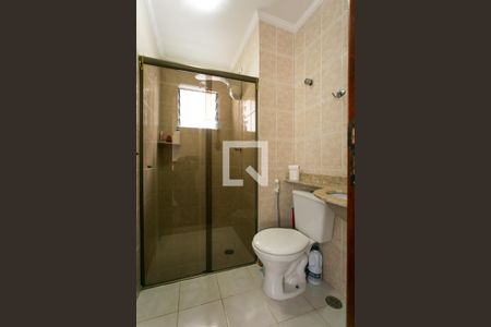 Casa à venda com 120m², 2 quartos e 2 vagasBanheiro da Suíte 1