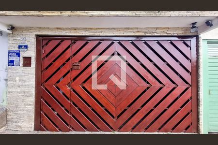 Casa à venda com 120m², 2 quartos e 2 vagasFachada