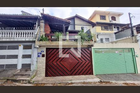 Casa à venda com 120m², 2 quartos e 2 vagasFachada