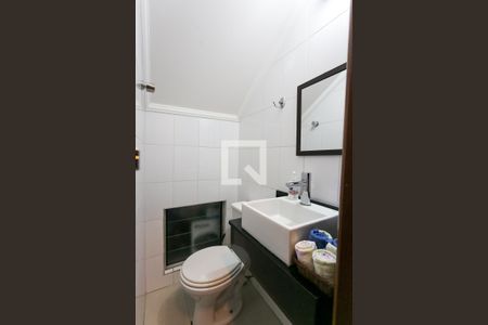 Casa à venda com 120m², 2 quartos e 2 vagasLavabo