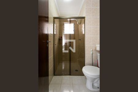 Casa à venda com 120m², 2 quartos e 2 vagasBanheiro da Suíte 1