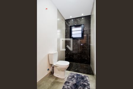 Banheiro da Suíte 1 de casa à venda com 3 quartos, 190m² em Jardim Toscana, Guarulhos