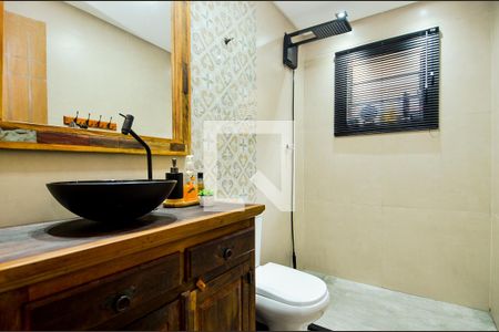 Casa à venda com 190m², 3 quartos e 2 vagasBanheiro Social