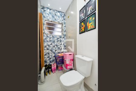 Casa à venda com 190m², 3 quartos e 2 vagasBanheiro da Suíte 2