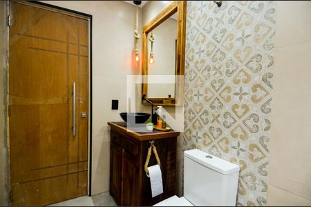 Casa à venda com 190m², 3 quartos e 2 vagasBanheiro Social