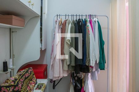 Casa à venda com 88m², 3 quartos e 1 vaga Casa à venda com 88m², 3 quartos e 1 vagaCloset da Suíte 2