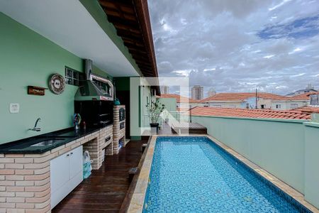 Casa à venda com 200m², 3 quartos e 3 vagas Casa à venda com 200m², 3 quartos e 3 vagasVaranda com piscina e churrasqueira