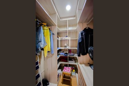 Casa à venda com 200m², 3 quartos e 3 vagas Casa à venda com 200m², 3 quartos e 3 vagasQuarto 3 - Closet