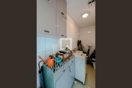 Casa à venda com 200m², 3 quartos e 3 vagas Casa à venda com 200m², 3 quartos e 3 vagasLavanderia
