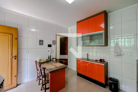 Casa à venda com 200m², 3 quartos e 3 vagas Casa à venda com 200m², 3 quartos e 3 vagasCozinha