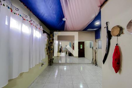 Casa à venda com 200m², 3 quartos e 3 vagas Casa à venda com 200m², 3 quartos e 3 vagasSala 3