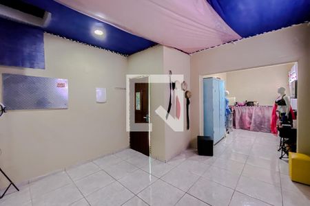 Casa à venda com 200m², 3 quartos e 3 vagas Casa à venda com 200m², 3 quartos e 3 vagasSala 3