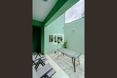 Casa à venda com 200m², 3 quartos e 3 vagas Casa à venda com 200m², 3 quartos e 3 vagasQuintal