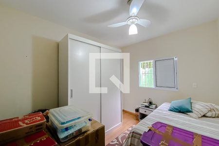 Casa à venda com 200m², 3 quartos e 3 vagas Casa à venda com 200m², 3 quartos e 3 vagasQuarto 2 - Suíte