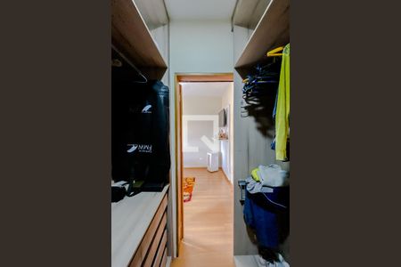 Casa à venda com 200m², 3 quartos e 3 vagas Casa à venda com 200m², 3 quartos e 3 vagasQuarto 3 - Closet