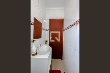 Casa à venda com 200m², 3 quartos e 3 vagas Casa à venda com 200m², 3 quartos e 3 vagasBanheiro da Varanda