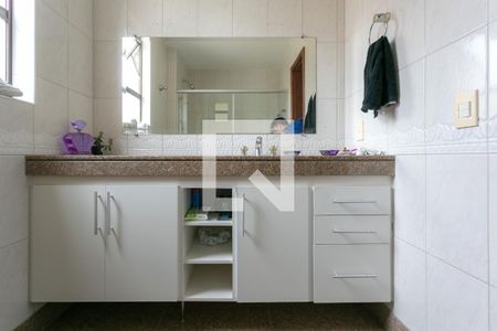 Apartamento à venda com 180m², 4 quartos e 3 vagasBanheiro da Suíte 2