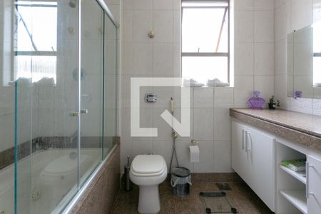 Apartamento à venda com 180m², 4 quartos e 3 vagasBanheiro da Suíte 2