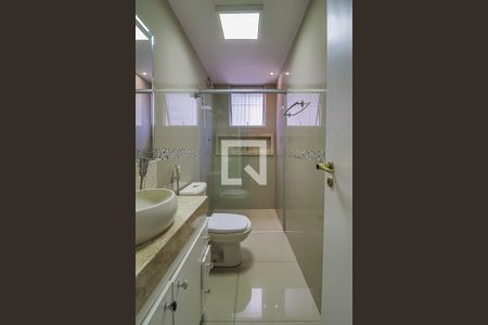 Apartamento para alugar com 174m², 4 quartos e 3 vagasBanheiro do Corredor