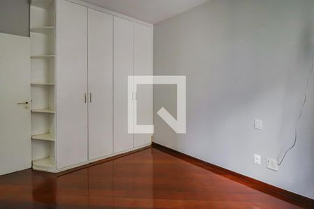 Apartamento para alugar com 174m², 4 quartos e 3 vagasQuarto 2