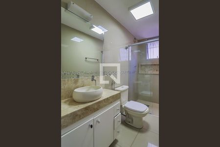 Apartamento para alugar com 174m², 4 quartos e 3 vagasBanheiro do Corredor