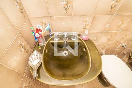 Banheiro de casa à venda com 2 quartos, 150m² em Sarandi, Porto Alegre