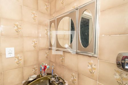 Banheiro de casa à venda com 2 quartos, 150m² em Sarandi, Porto Alegre