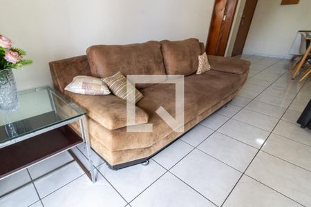 Detalhe da sala de apartamento para alugar com 2 quartos, 76m² em Guilhermina, Praia Grande
