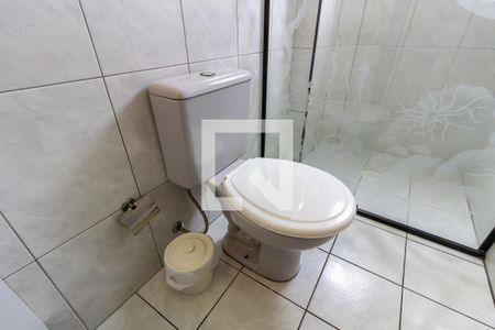 Apartamento para alugar com 76m², 2 quartos e 1 vaga Apartamento para alugar com 76m², 2 quartos e 1 vagaDetalhe do banheiro social