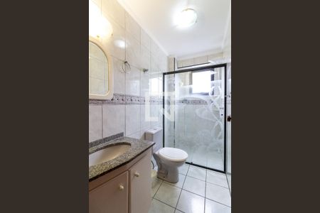 Apartamento para alugar com 76m², 2 quartos e 1 vaga Apartamento para alugar com 76m², 2 quartos e 1 vagaBanheiro social