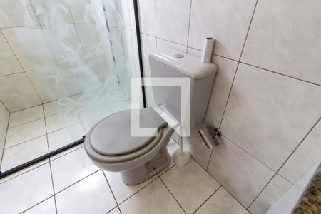 Apartamento para alugar com 76m², 2 quartos e 1 vaga Apartamento para alugar com 76m², 2 quartos e 1 vagaDetalhe do banheiro da suíte