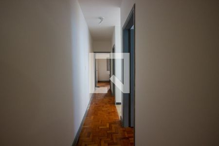 Corredor de casa à venda com 3 quartos, 125m² em Vila Romano, São Paulo