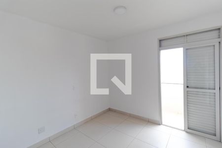 Apartamento para alugar com 115m², 3 quartos e 1 vaga Apartamento para alugar com 115m², 3 quartos e 1 vagaQuarto 02