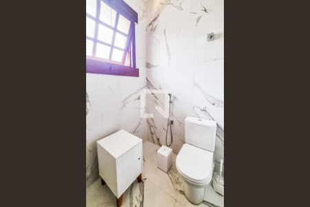 Casa à venda com 435m², 5 quartos e 5 vagasBanheiro Social