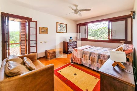 Casa à venda com 435m², 5 quartos e 5 vagasSuíte