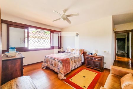 Casa à venda com 435m², 5 quartos e 5 vagasSuíte