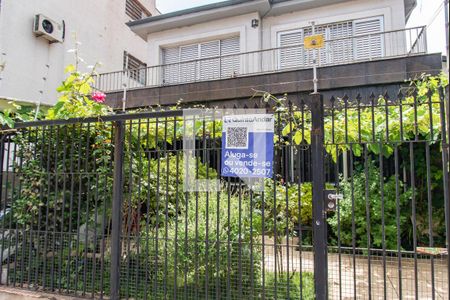 Casa para alugar com 525m², 7 quartos e 3 vagas Casa para alugar com 525m², 7 quartos e 3 vagasFachada