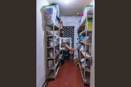 Casa para alugar com 525m², 7 quartos e 3 vagas Casa para alugar com 525m², 7 quartos e 3 vagasDespensa inferior