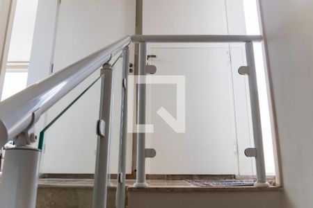 Apartamento à venda com 146m², 2 quartos e 2 vagasEscada