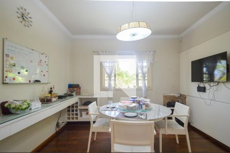 Casa à venda com 400m², 4 quartos e 9 vagas Casa à venda com 400m², 4 quartos e 9 vagasCopa