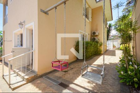 Casa à venda com 400m², 4 quartos e 9 vagas Casa à venda com 400m², 4 quartos e 9 vagasÁrea Externa