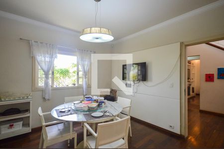 Casa à venda com 400m², 4 quartos e 9 vagas Casa à venda com 400m², 4 quartos e 9 vagasCopa