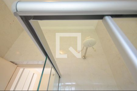 Casa à venda com 400m², 4 quartos e 9 vagas Casa à venda com 400m², 4 quartos e 9 vagasBanheiro de Serviço