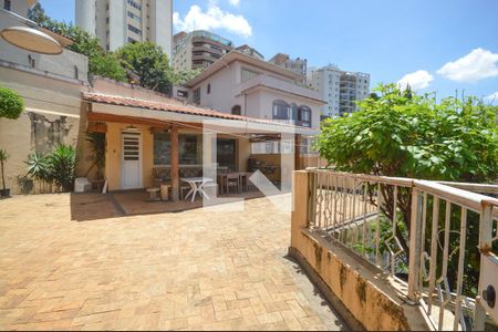 Casa à venda com 400m², 4 quartos e 9 vagas Casa à venda com 400m², 4 quartos e 9 vagasChurrasqueira